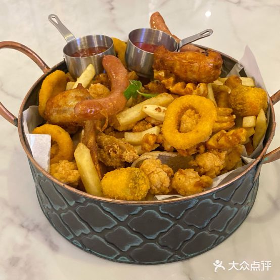 遇见杜尚xi餐厅(恒大华府店)