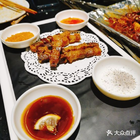 二师兄音乐餐厅(鸿臣店)