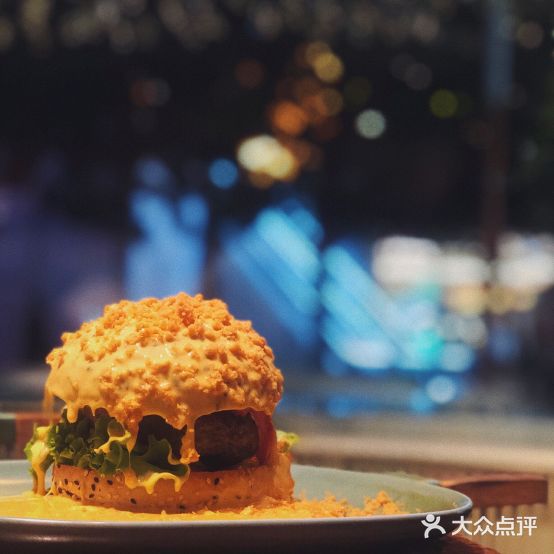 Let’sBURGERplus·非常创意汉堡(三里屯太古里北区店)