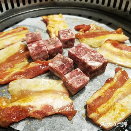 湾东北烤肉(北金鹰店)