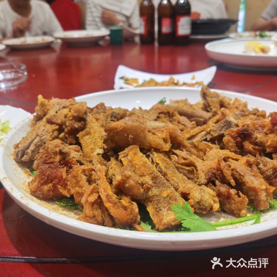 黄杨树酒家(菱湖镇店)