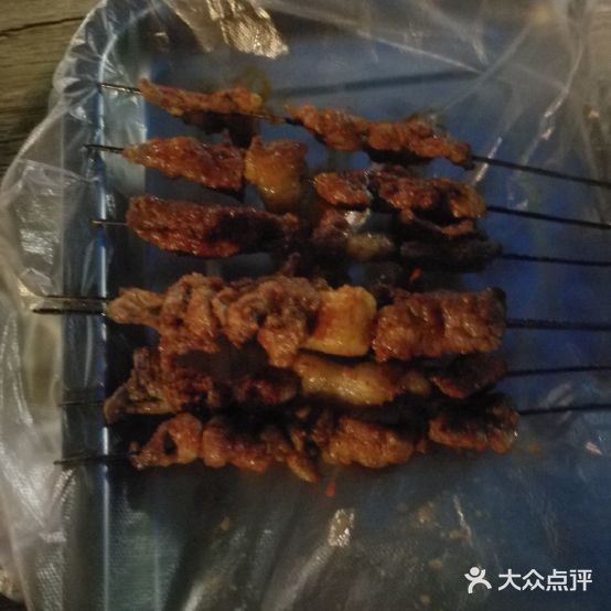 阿里烤肉店美食街