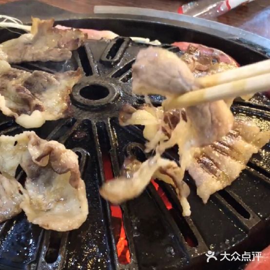 清真地炉子炭火烤肉(总店)