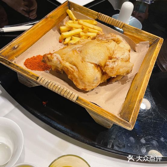 東舍食唐饰品陕菜馆