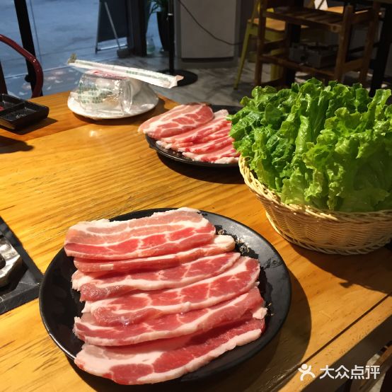 泽炫韩式火锅炭烤肉(江泰国际店)