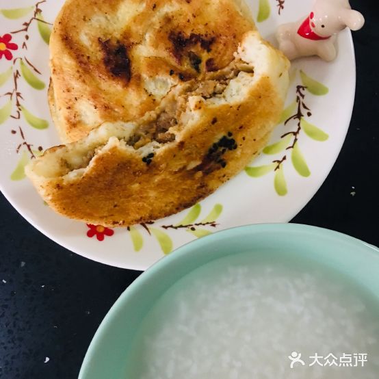 胖子火烧砂锅馄饨店