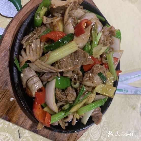 潮鸿轩海鲜砂锅粥(周郡店)