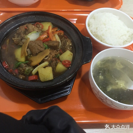 上吉铺黄焖鸡米(红果店)