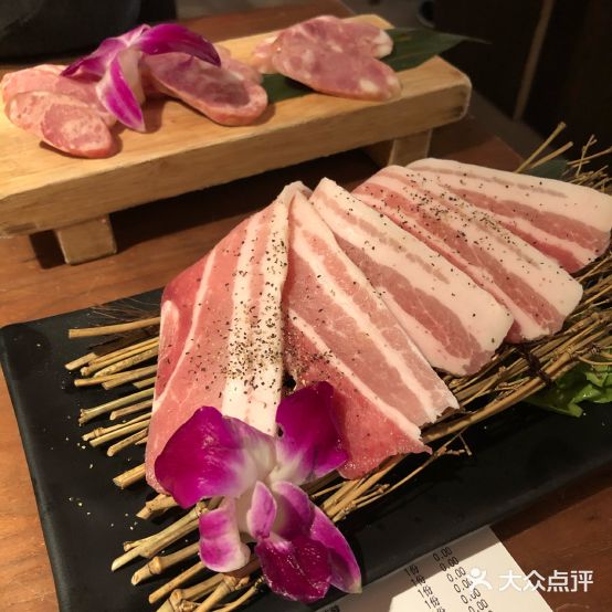 牛坂酒场·黑毛和道烧肉专门店(王府井店)