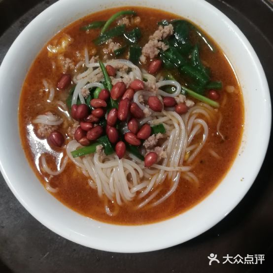 莲大美食广场