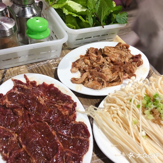 松芙特色烤盘牛肉火锅店