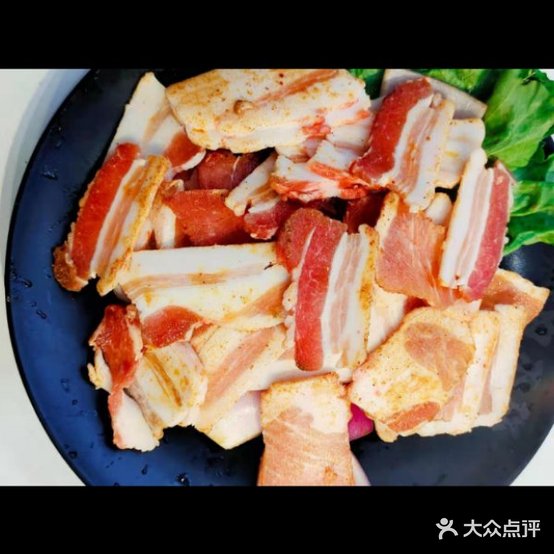 通山县无肉不欢烤肉店