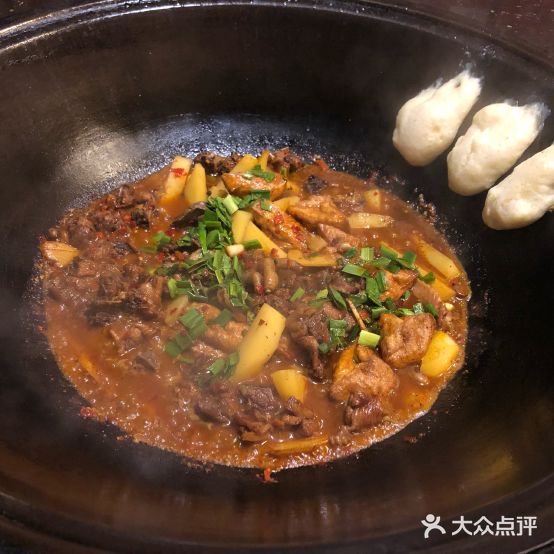 何大姑柴鸡肉饭(岳城店)