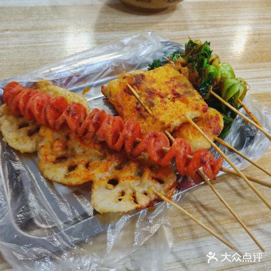 小馋猫美食城(银座广场wo店)