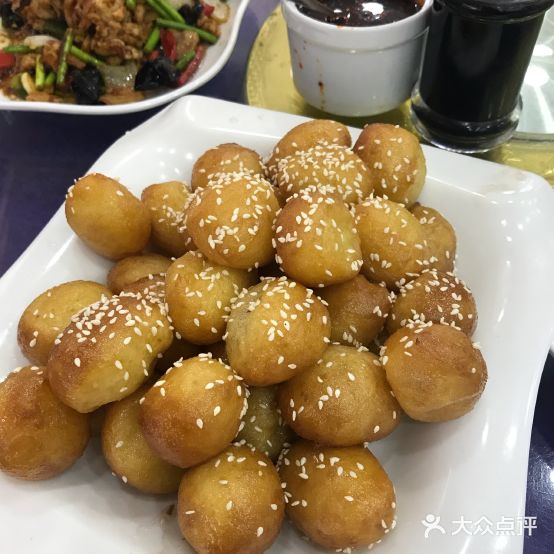 迎宾餐饮