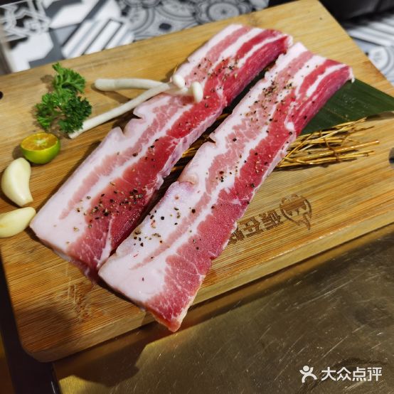 碳在烧·靠肉(万达店)