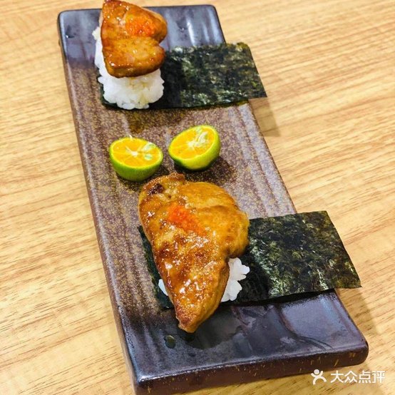 鲟日料日式霜鸟居酒屋