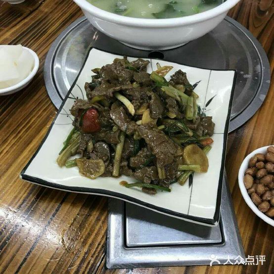 家乐福美食城