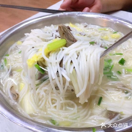 依珍鸭杂粉干(交通路店)