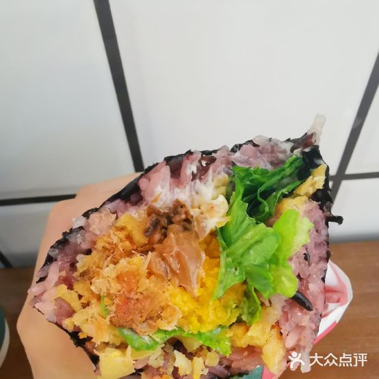 阿杏饭团(万地广场店)