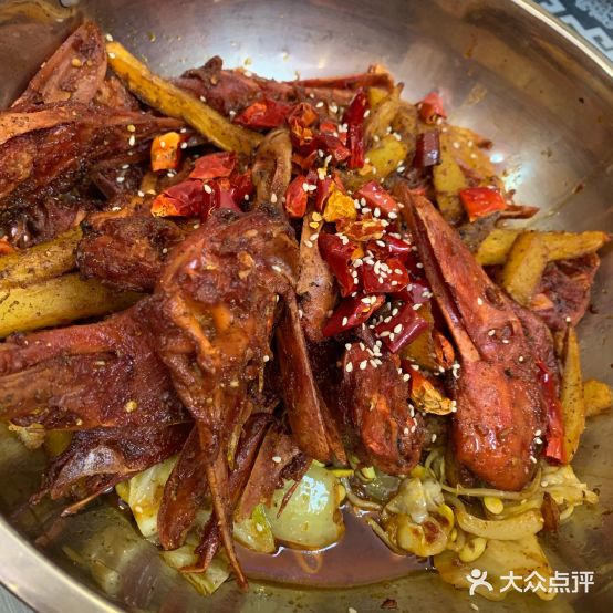 满江宏香辣鸭头锅(育才苑店)