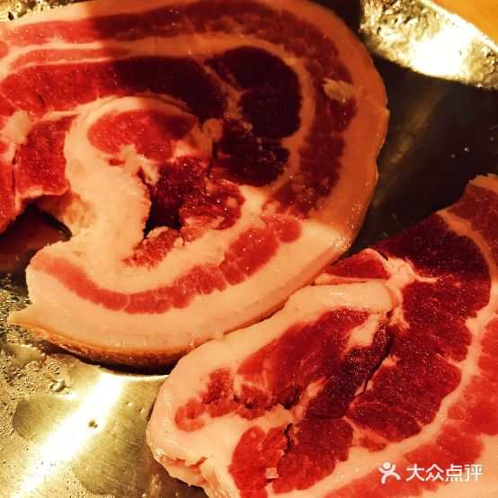 八月炭火烤肉(万达广场万源三号路店)