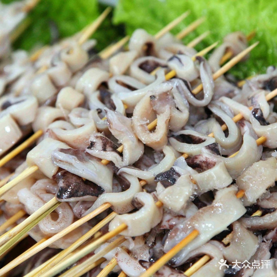 茅草屋牛肉川烧烤(鼎虹市场店)