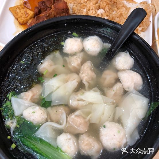 津鲜鱼丸馄饨(尹家渠店)