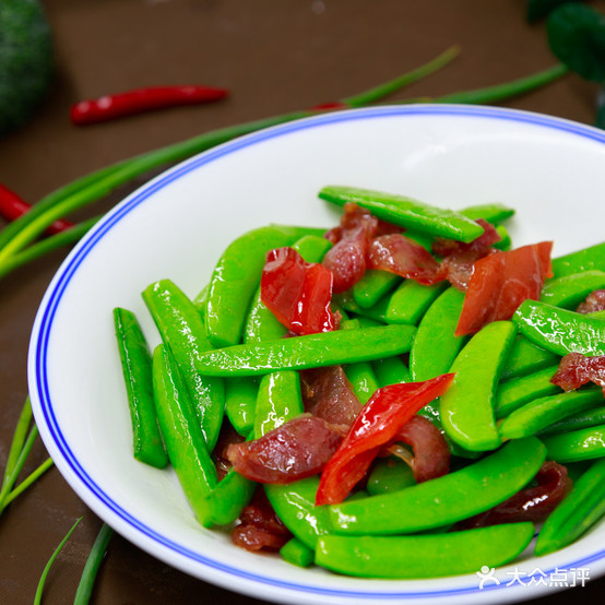 尕周东乡手抓美食城