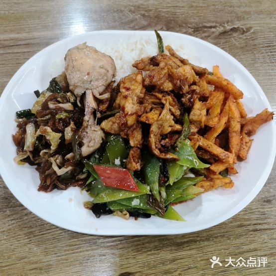 悦润轩中式美食街