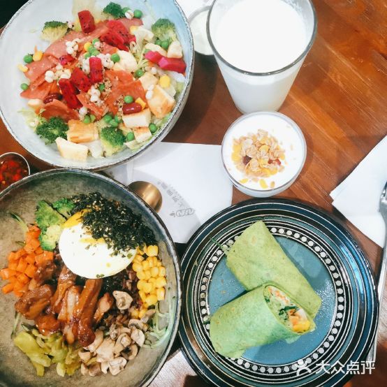 上芽食集轻食餐厅(华人街旗舰店)