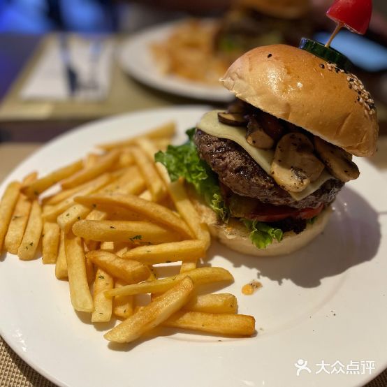 Slim's' Steak House斯利姆牛排餐厅