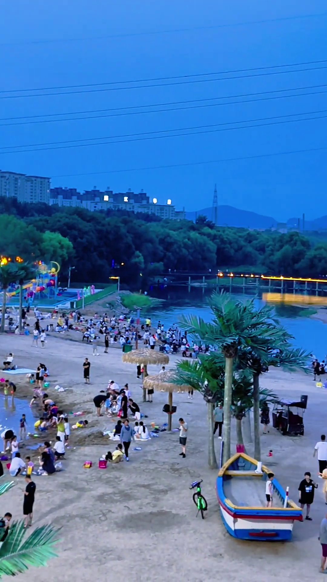 双吉东平湖小公园