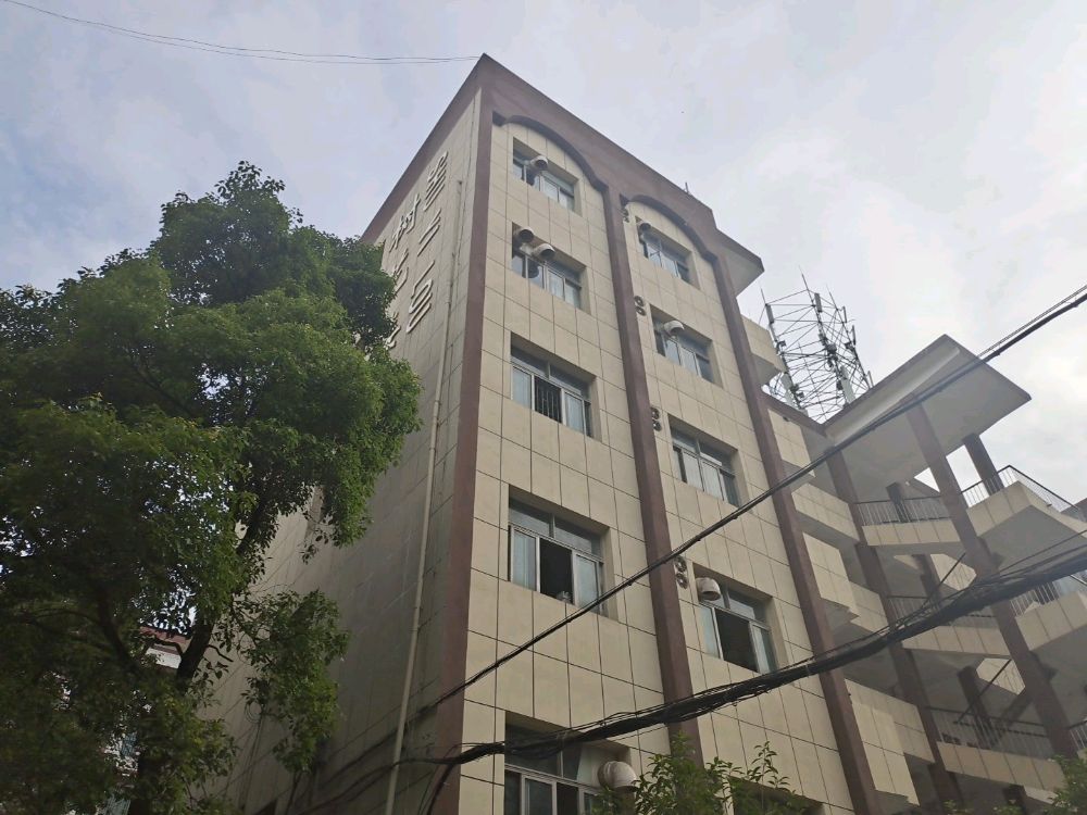 湖南人文科技学院-树艺楼