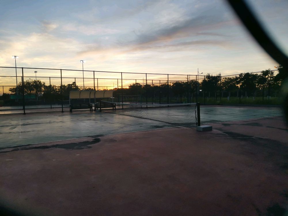 北部湾大学-西区网球场