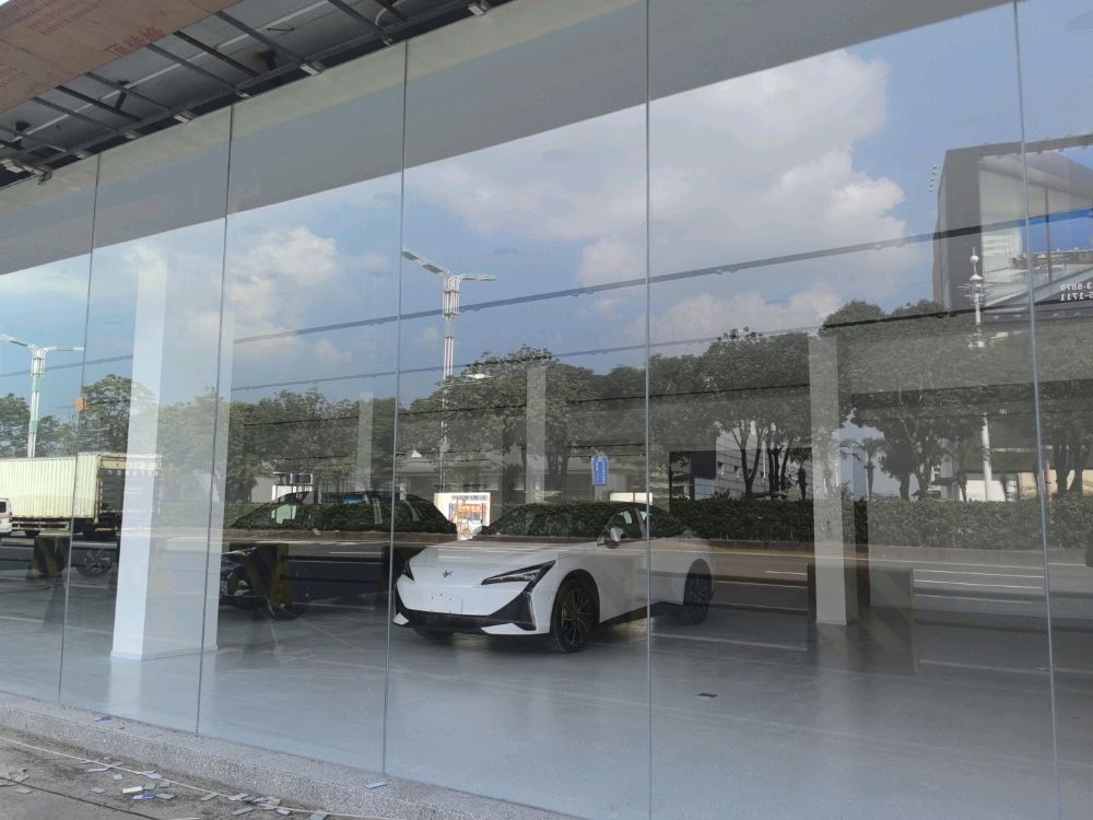 ARCFOX极狐中心(大良汽车城店)