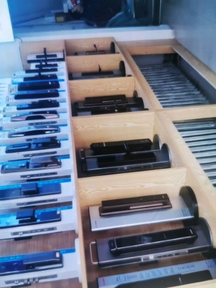 易开锁换锁换指纹锁智能锁