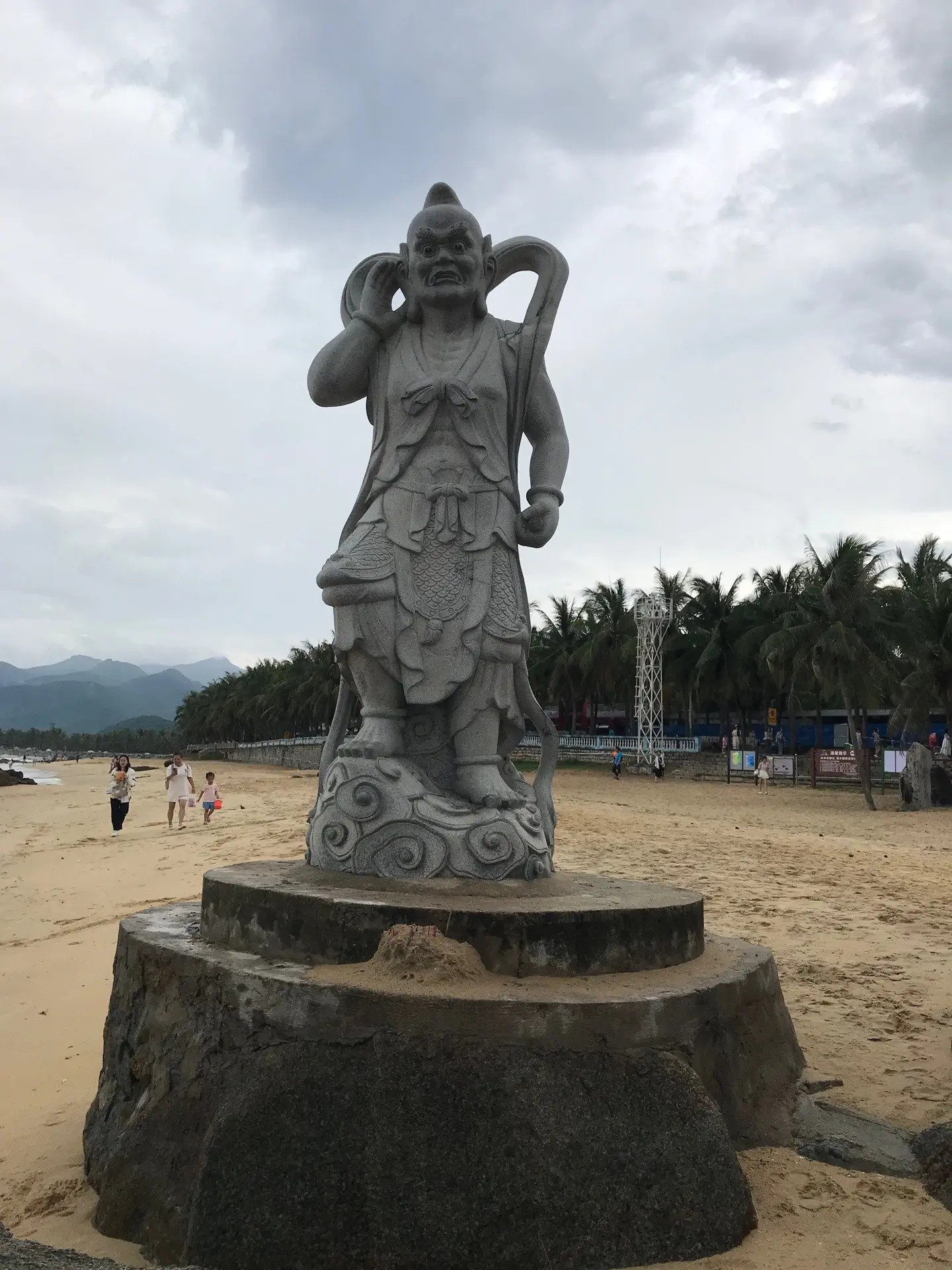 万宁三更罗观音寺