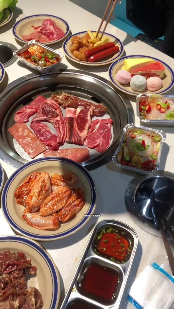 楊小牛·烤肉自助(群贤居店)