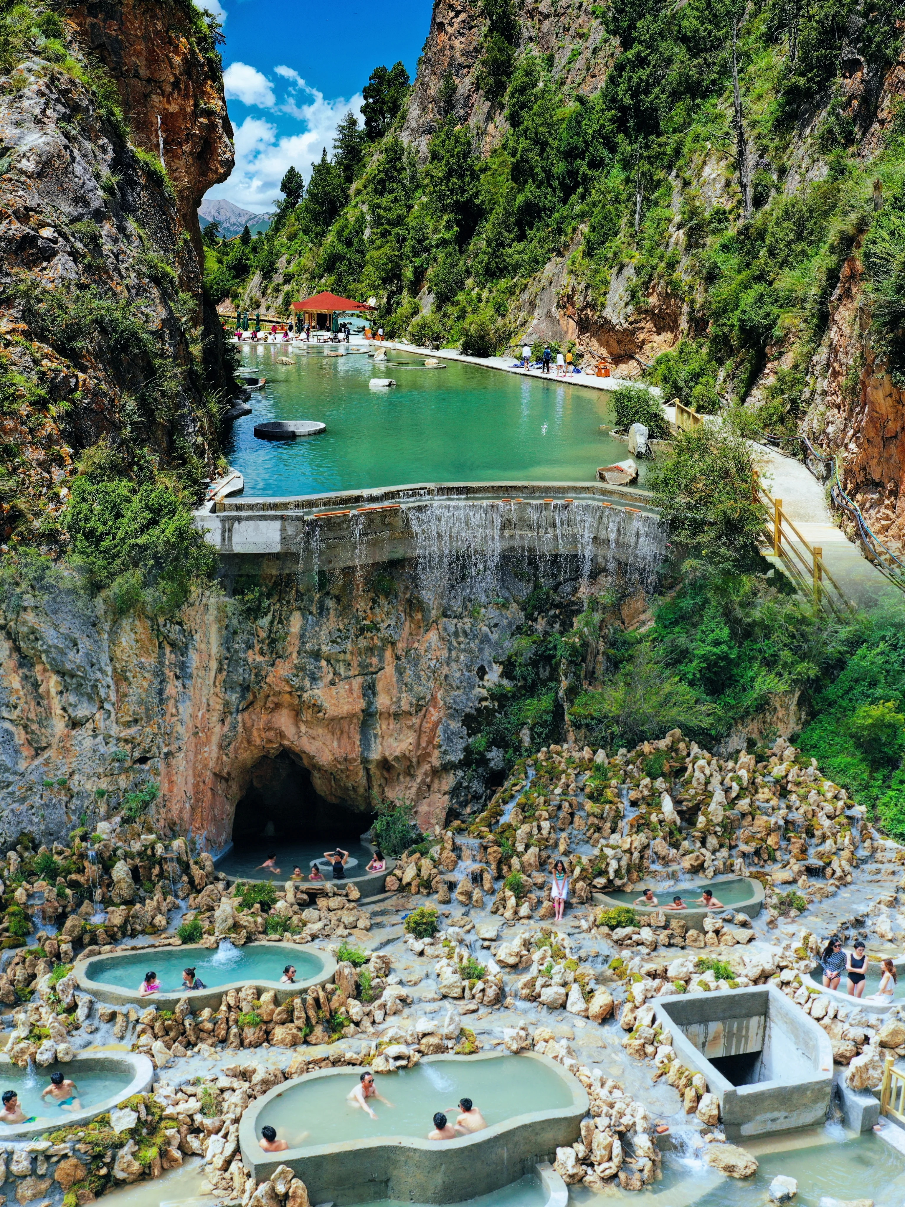 若尔盖县人民政府