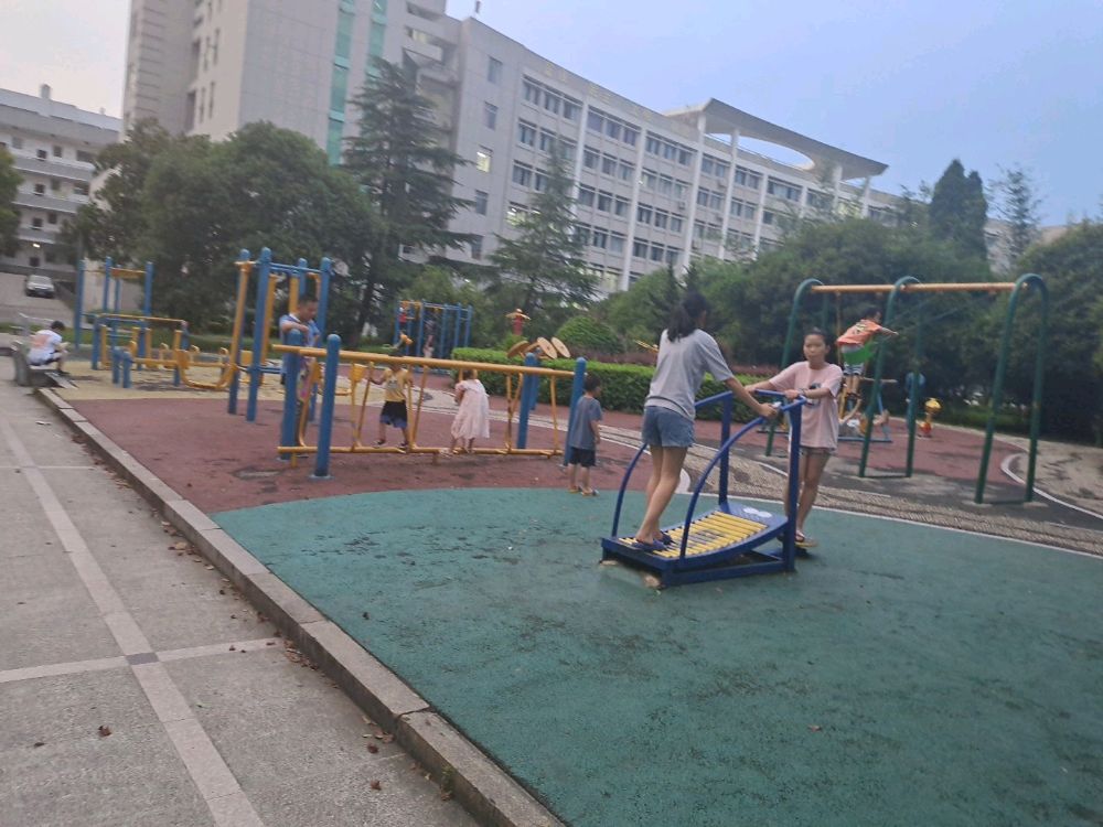 湖南人文科技学院-体育设备区