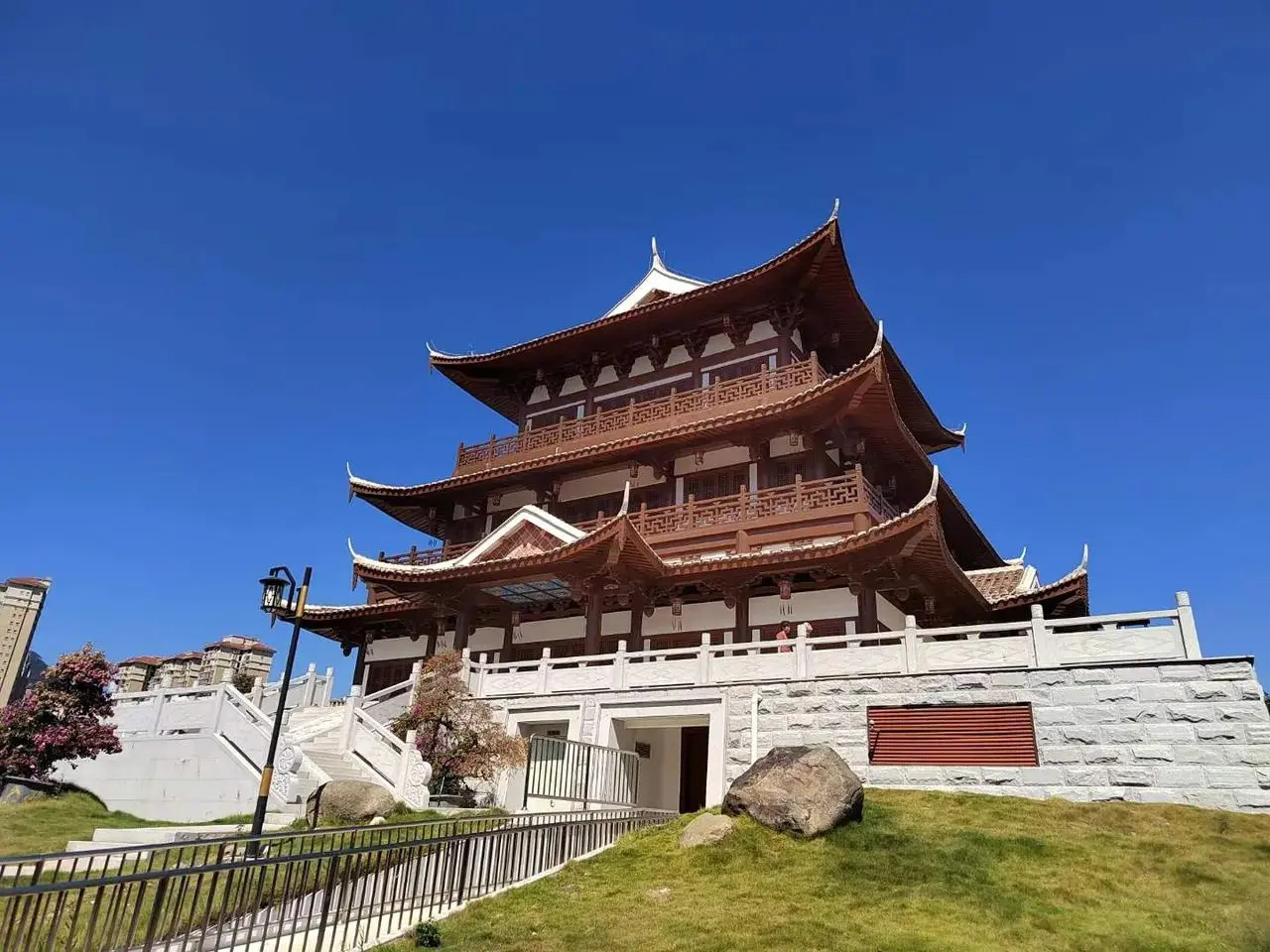 西双版纳傣族自治州人民政府