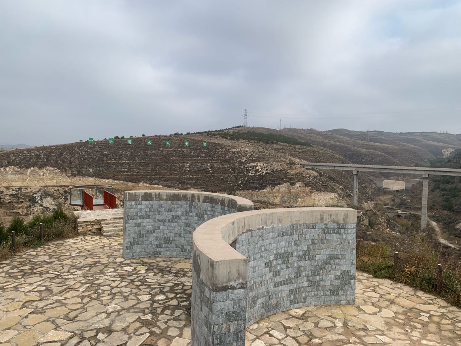 黄河一号旅游公路-画廊谷观景台