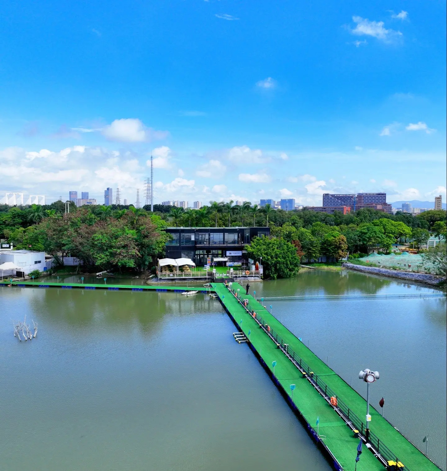 隐川路亚主题文化园