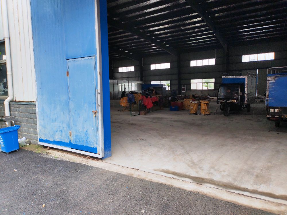 安庆市老峰镇快递转运中心