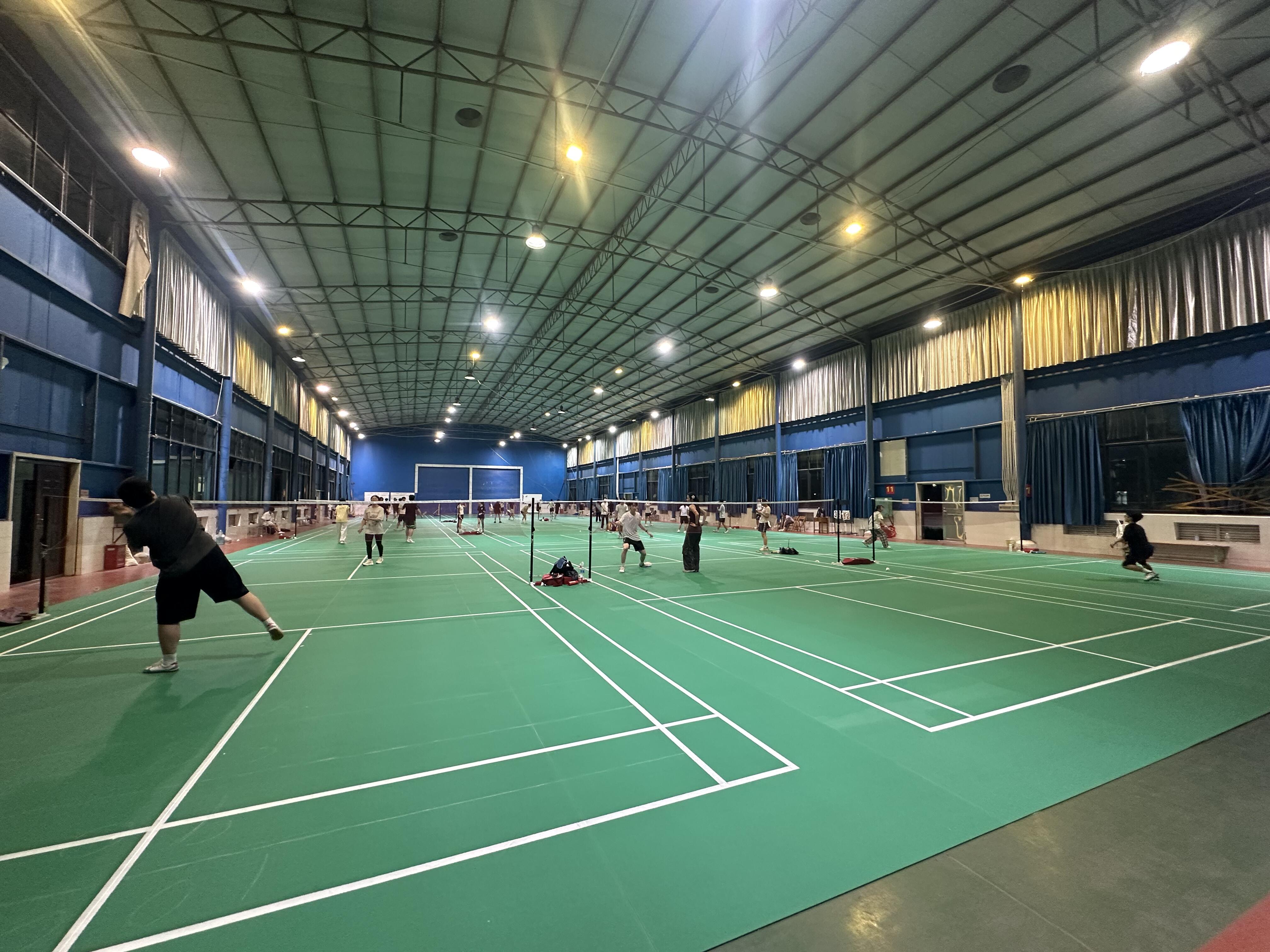 广西民族大学(思源湖校区)-羽毛球场