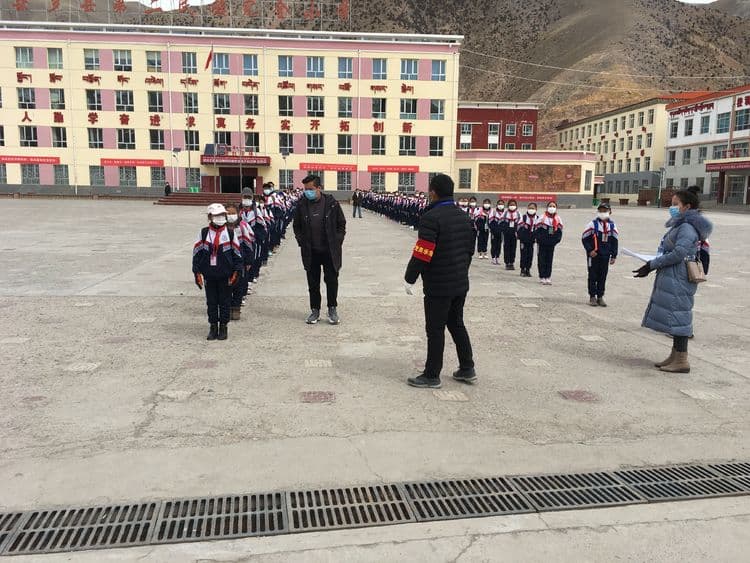 杂多县二完小