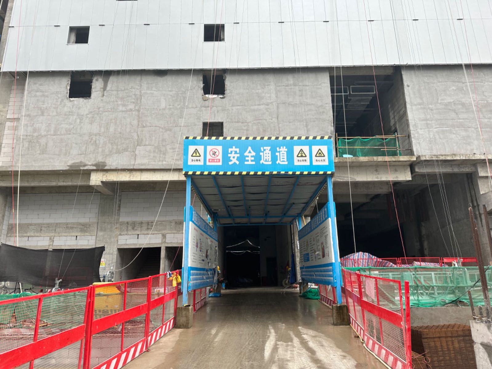 三亚大悦城-地下停车场