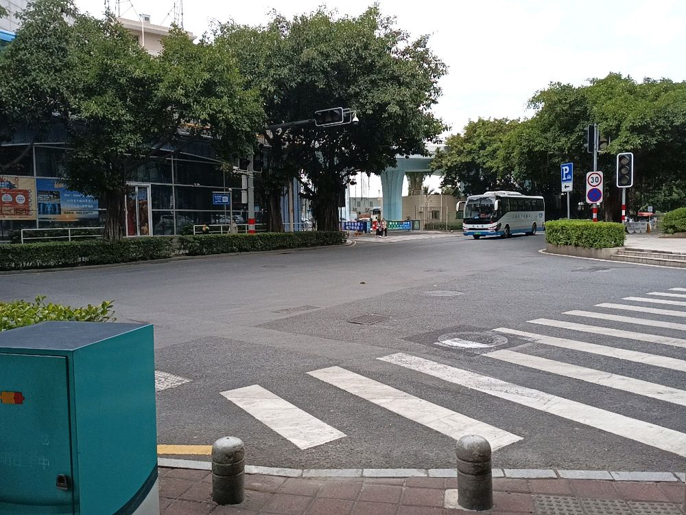 万致壹码生活馆-地下停车场