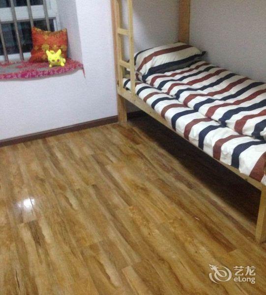 雅安拾光青年旅舍
